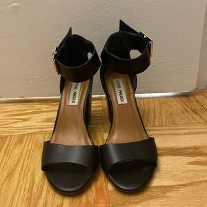 Steve Madden black heels